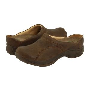 Dansko Kari Brown Distressed Leather Backless Clogs Women’s Size EU 39 US 8.5-9